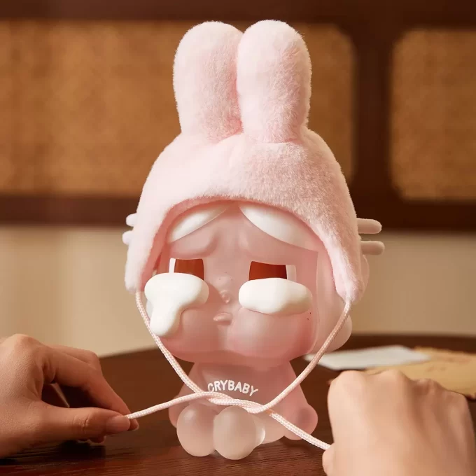 CRYBABY Ağlayan Bebek Serisi – Peluş Pipetli Bardak (Sana Tüm Sevgimi Vereceğim)