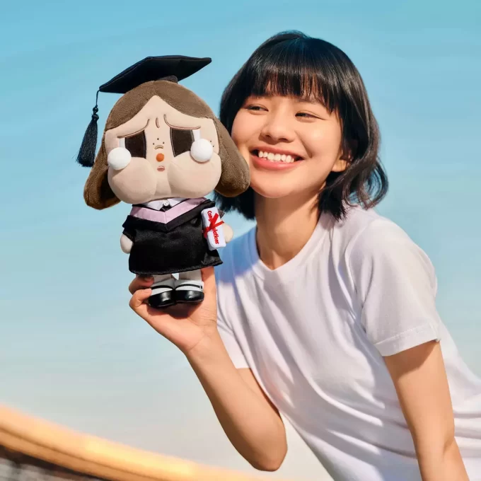 CRYBABY Gün Batımı Konser Serisi – Peluş Bebek