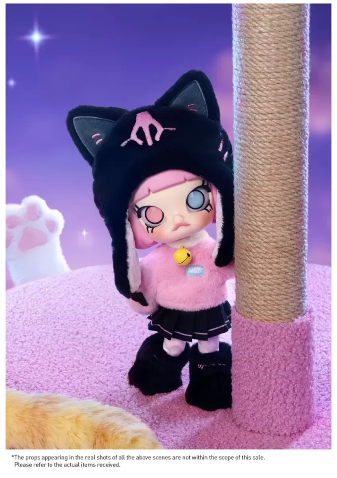 MOLLY Peekaboo 1/8 Aksiyon Figürü