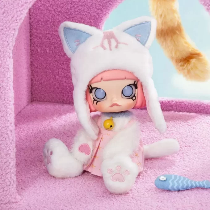 MOLLY Peekaboo 1/8 Aksiyon Figürü