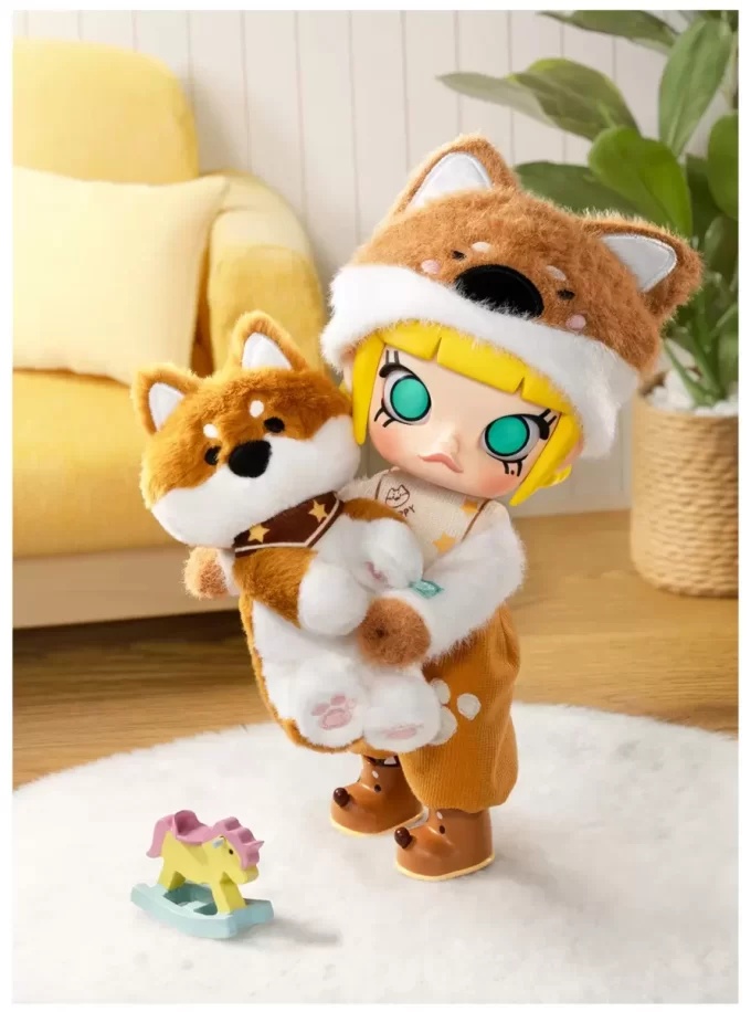 MOLLY Sarılma 1/8 Aksiyon Figürü